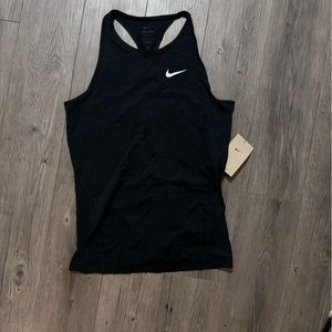 Brand new Nike Women’s M black workout tank